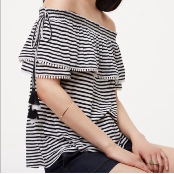 LOFT Women’s Off Shoulder Striped Tasseled Summer Top Size Large - Picture 4 of 9